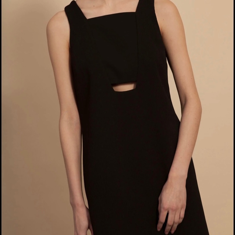 Nokia nwt black cutout shift dress.  Size 2